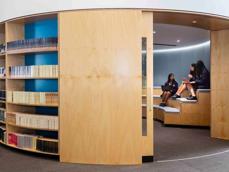 Students using the iHub learning space